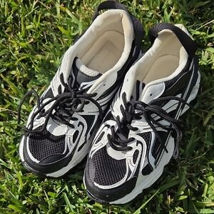 Madden Girl Women's Black and White Athletic Sneakers